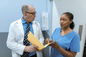 Medicação contra HIV para idosos em dose única diária