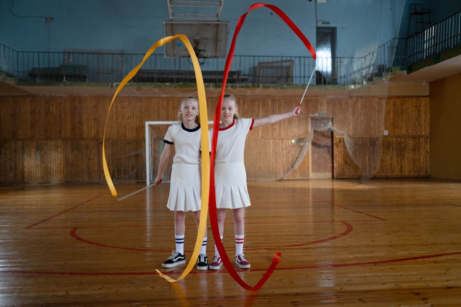 Atletas da ginástica rítmica brasileira celebrando medalhas no Campeonato Mundial