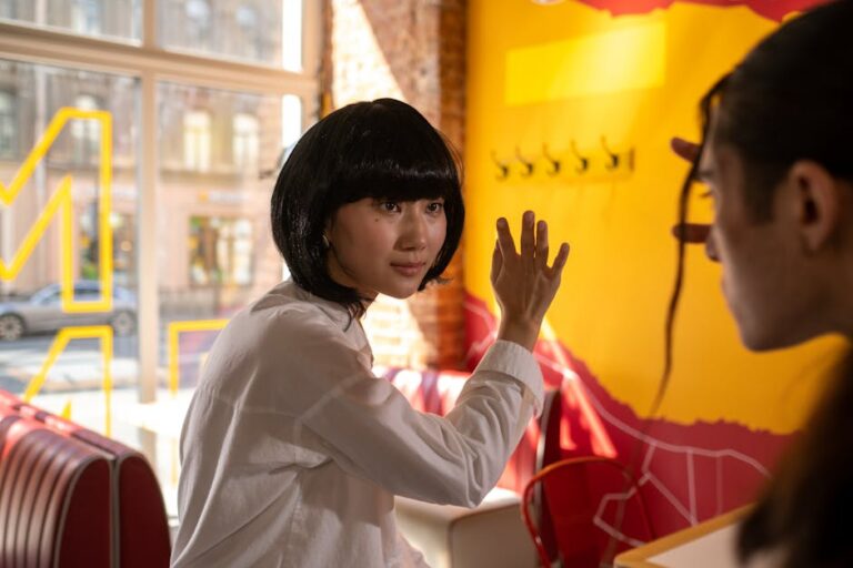 Demi Moore cabelo curto na Semana de Moda de Milão