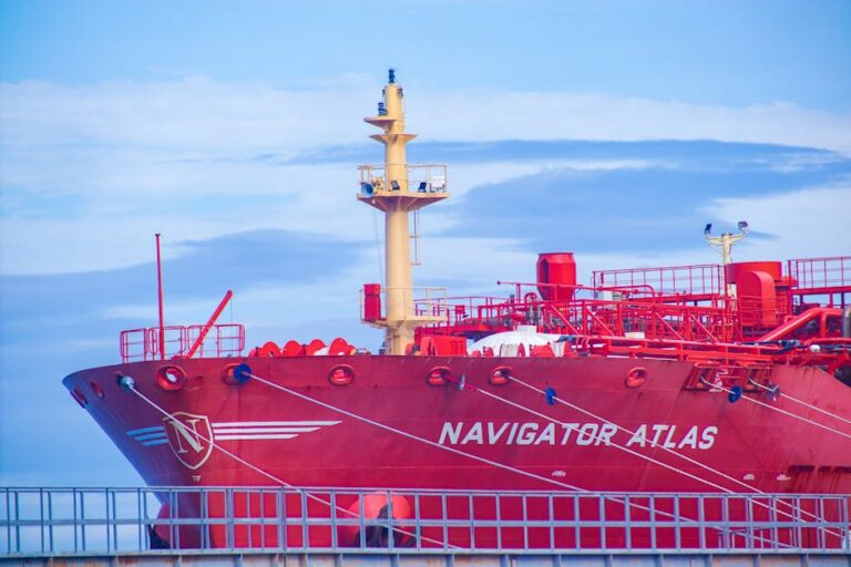 navio russo petróleo