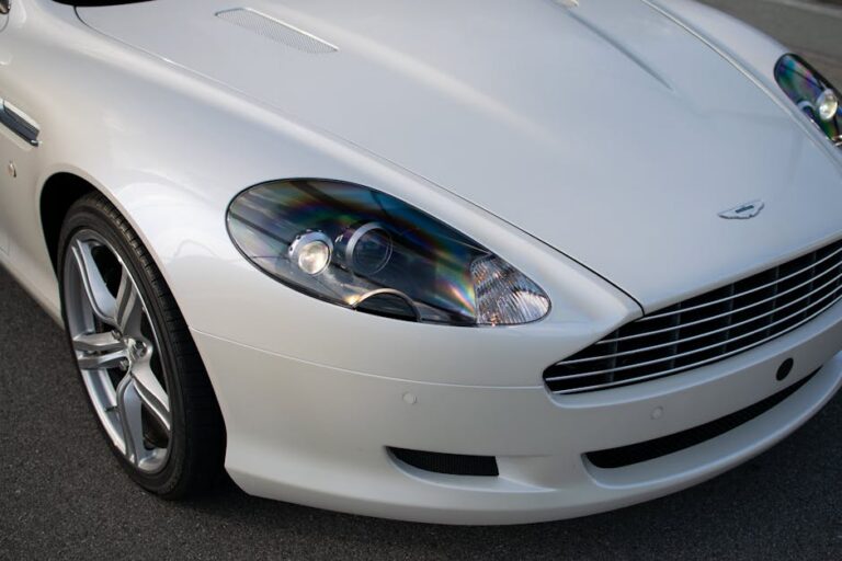 carros a combustão da BMW e Mercedes