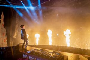 Yoo Yeon Seok dança idol no drama Phantom Lawyer