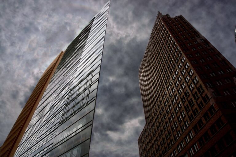 Peter Parker ameaça em Spider-Man: Brand New Day