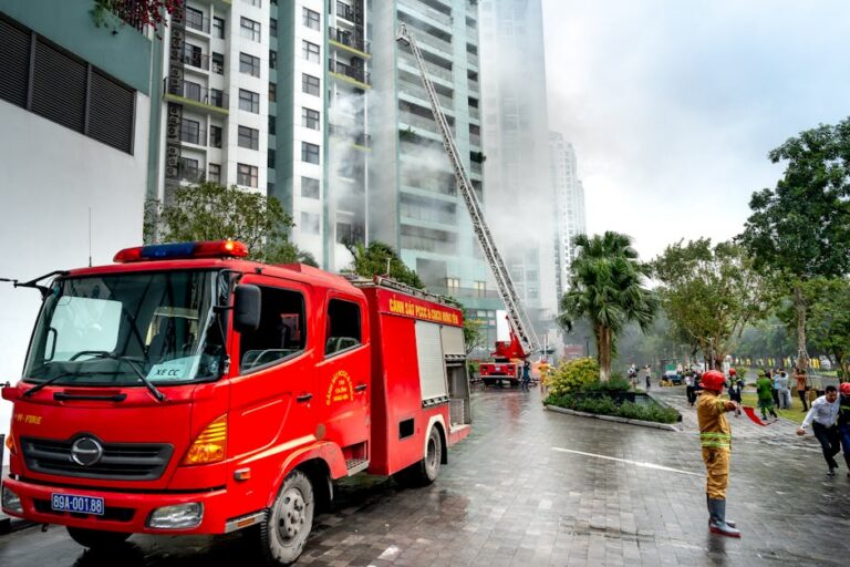 Explosão em escola judaica