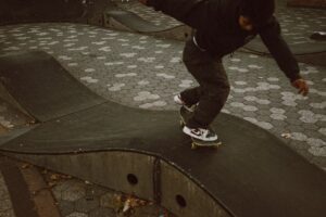 Luiz Mariano sofre queda durante o Mundial de Skate em São Paulo