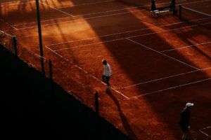 Andreeva se desculpa após xingar torcida em Indian Wells
