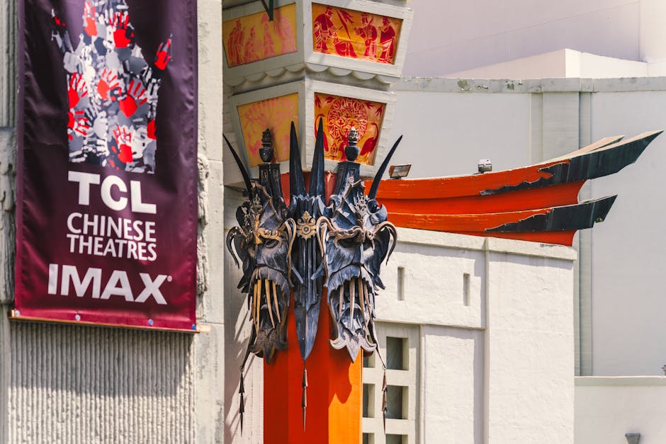 Sandy e Pedro Andrade trocando carinhos em São Paulo