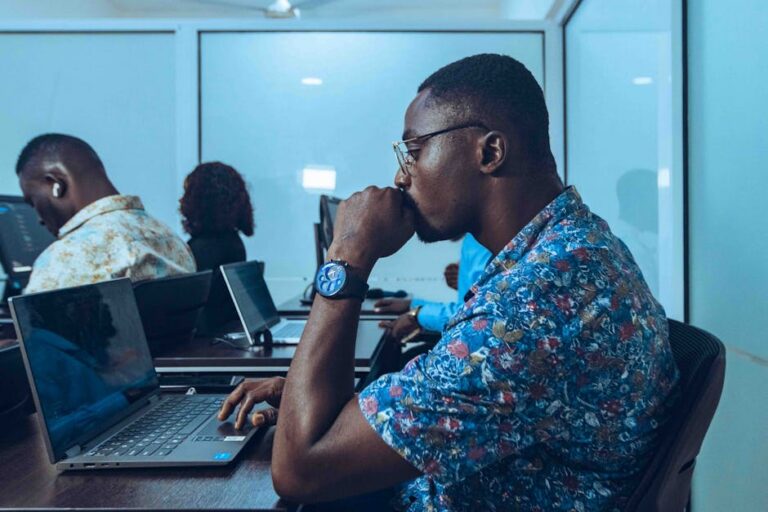 Cursos gratuitos de qualificação profissional