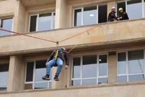 Trabalhador choque elétrico