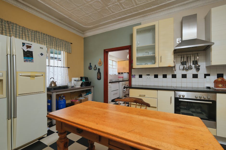 Cozinha retrô com design moderno e elementos vintage