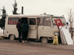 Aynı Yağmur Altında dizisi
