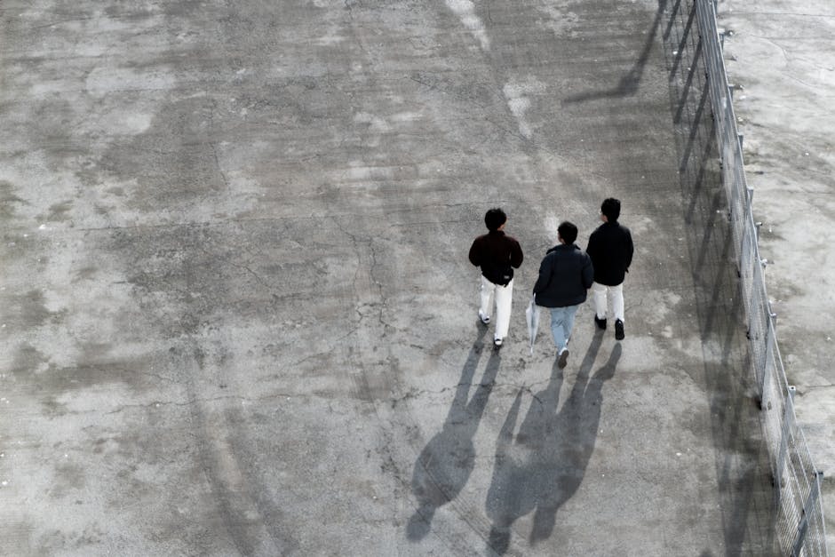 Casais intrigantes em Mad Concrete Dreams