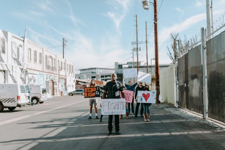 Estudantes ocupam prédio da Secretaria da Educação
