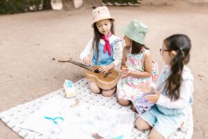Our Happy Days com Yoon Jong Hun, Uhm Hyun Kyung, Jung Yoon e Yoon Da Young