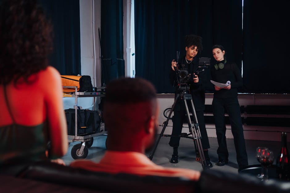 Henry Cavill e Guy Ritchie em In the Grey