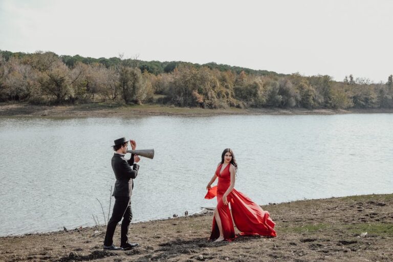 José Loreto e namorada em momentos românticos