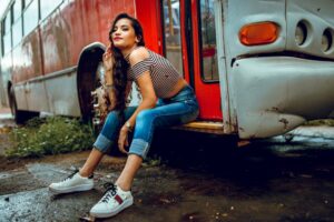 Agatha Moreira bermuda jeans