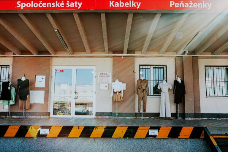 Meghan Markle fazendo compras de Páscoa para os filhos