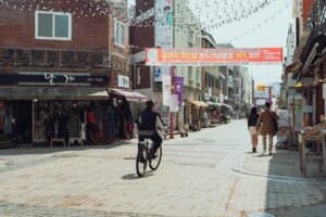 Unplanned Trip teaser com Jung Yu Mi, Park Seo Joon e Choi Woo Shik