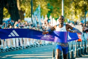 Robô humanoide vence meia-maratona em Pequim