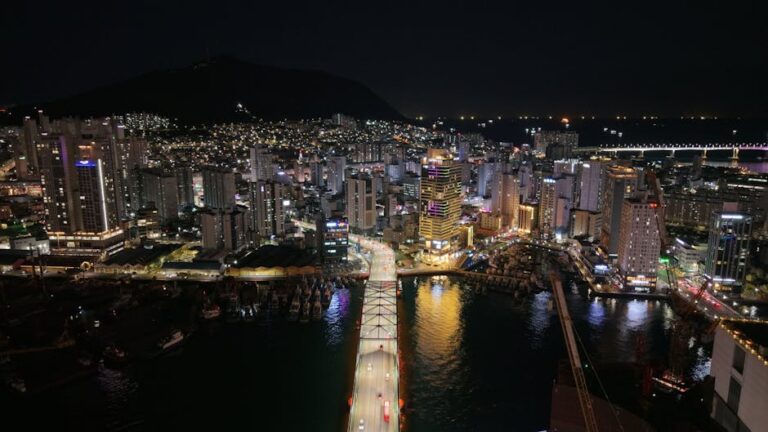 Elenco de Mad Concrete Dreams se despede