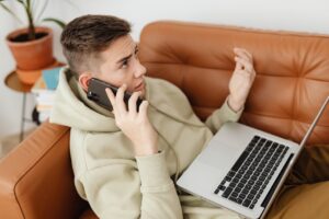 Adolescente pede socorro