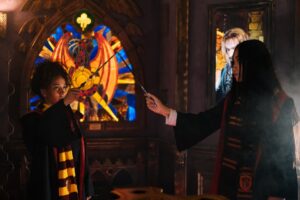 Harry Potter série com Owen Cooper como Tom Riddle