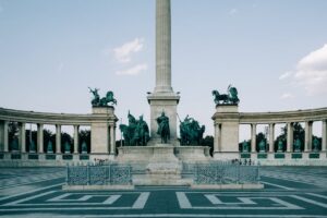 estátuas praça São Paulo