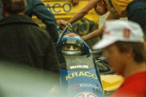 Capacete de Gilles Villeneuve leiloado por R$ 6 milhões