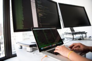 Investimento da Microsoft na OpenAI em julgamento
