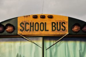 Transporte escolar DF com problemas de atrasos e rotas precárias