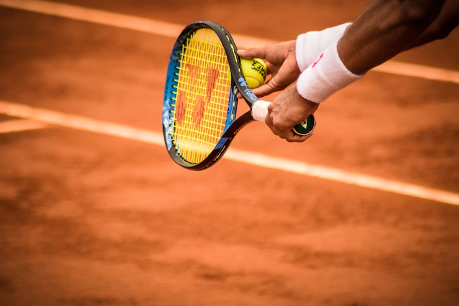 João Fonseca em ação no torneio Roland Garros