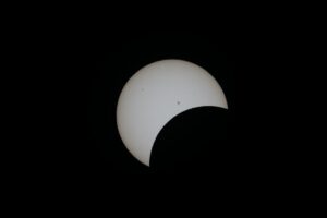 Eclipses todo mês: a inclinação da Lua e sua influência