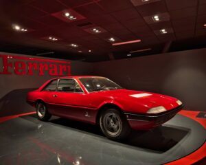 primeiro carro elétrico Ferrari Luce