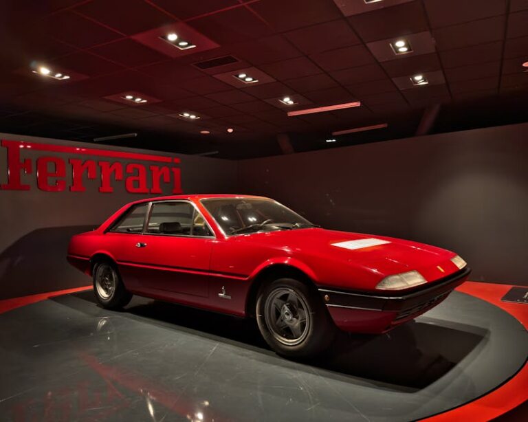 primeiro carro elétrico Ferrari Luce