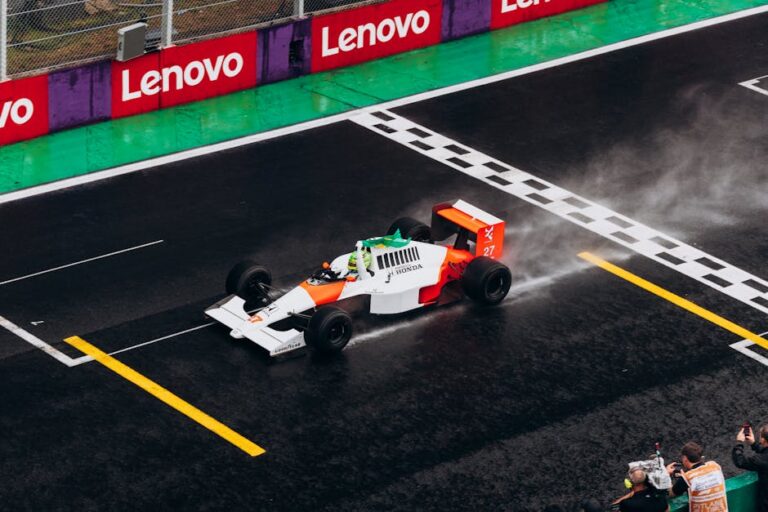 Carlos Sainz no circuito da F1 em Madri durante suas primeiras voltas.