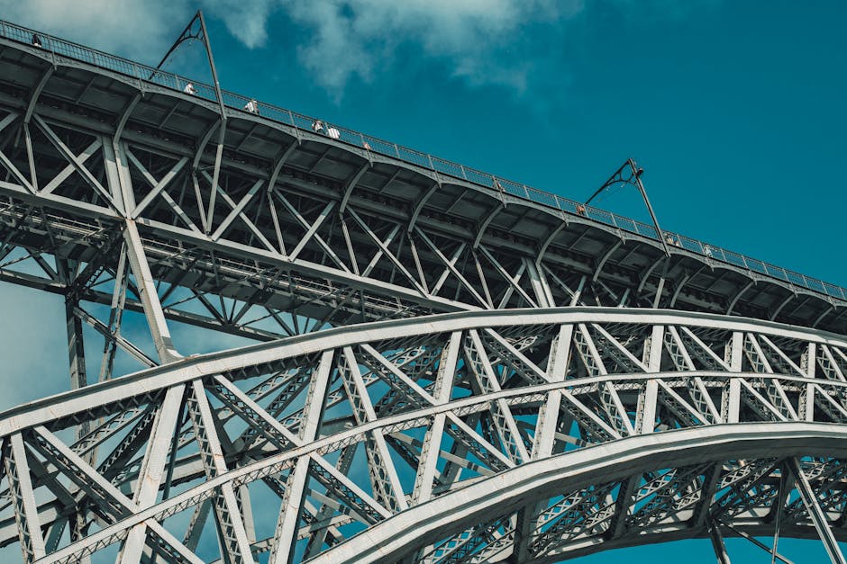 Rafael Bridi na travessia highline na Ponte Hercílio Luz