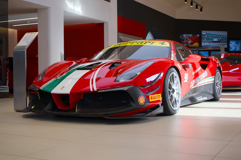 Ferrari Luce, o primeiro carro elétrico da marca, apresentado ao papa Leão XIV.