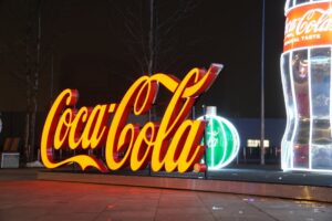 Coca-Cola pins colecionáveis em ação promocional
