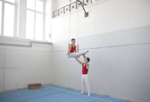 Lorrane Oliveira queda durante competição de ginástica