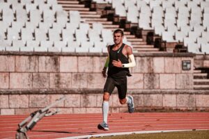 Alison dos Santos se destaca nos 300m com barreiras na Diamond League