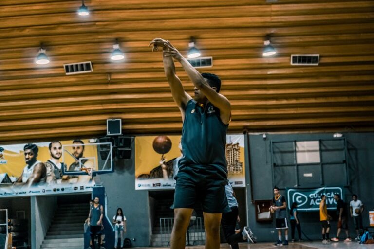 Futuro incerto de Antetokounmpo nos Bucks
