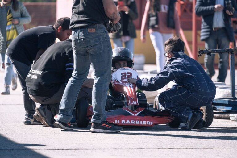 Gabriel Bortoleto e Isabella Bernardini juntos no GP de Miami