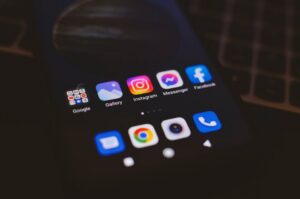 anúncios de bets com Kane e Haaland banidos do Instagram