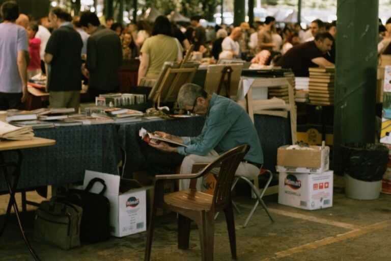Feira do Livro com debates sobre liberdade e literatura