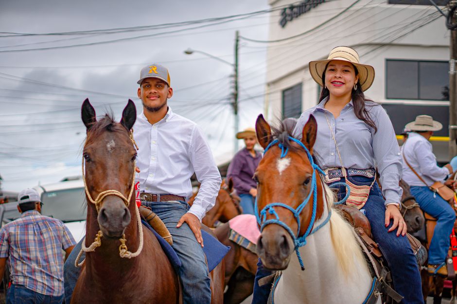 Alberto Cowboy e Priscilla Monroy durante viagem ao Maranhão