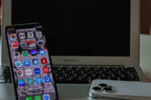 Malásia redes sociais proibição para menores