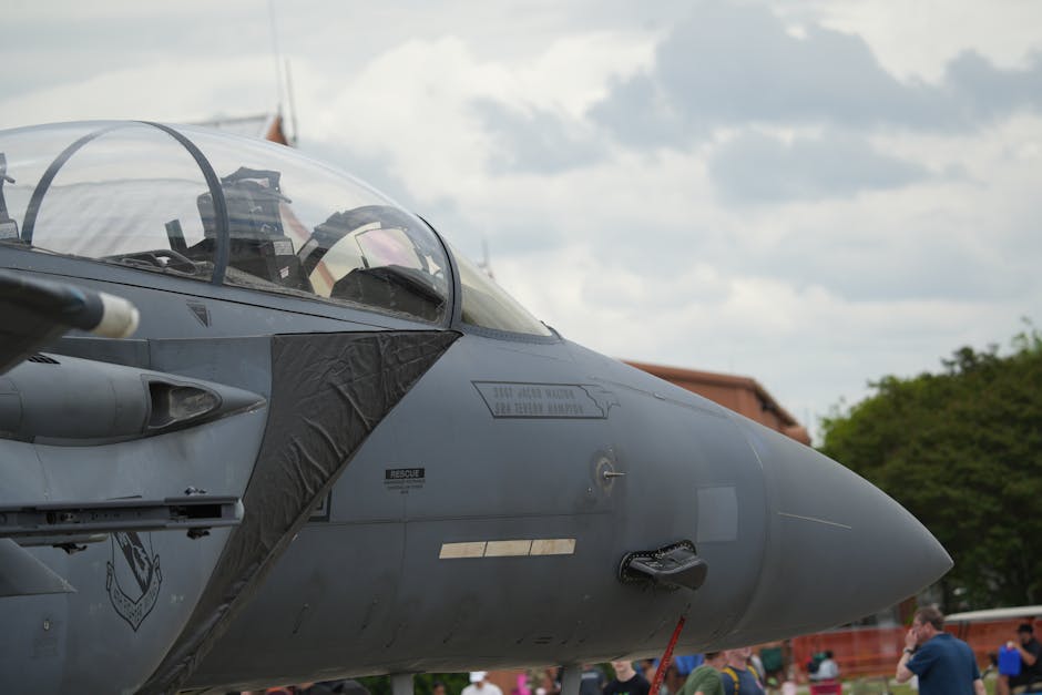 Brasil e Suécia negociam produção de novos caças Gripen no Brasil