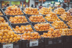 Preço da cesta básica em Rio Branco com aumento em tomate, batata e leite.