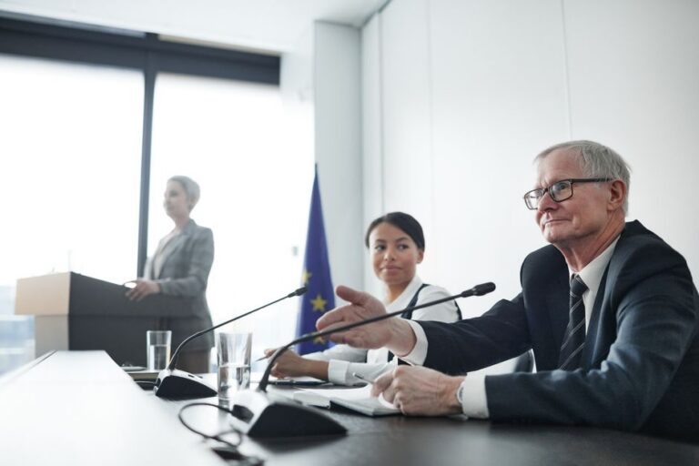 EUA responsabilidade Irã em contexto de conflito